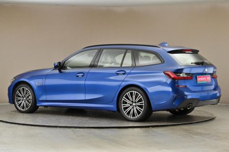 2022 BMW 3-Series - photo 6