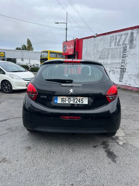 2016 Peugeot 208 - photo 11