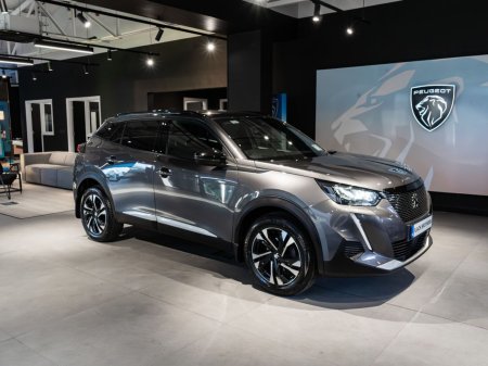 2023 Peugeot 2008 - photo 2