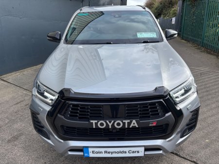 2023 Toyota Hilux - photo 3