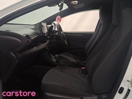 2021 Toyota Yaris - photo 9
