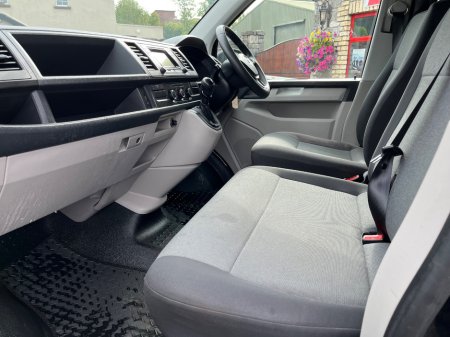 2020 Volkswagen Transporter - photo 9
