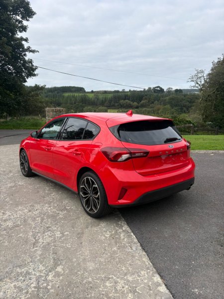 2022 Ford Focus - photo 2