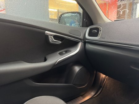 2017 Volvo V40 - photo 15