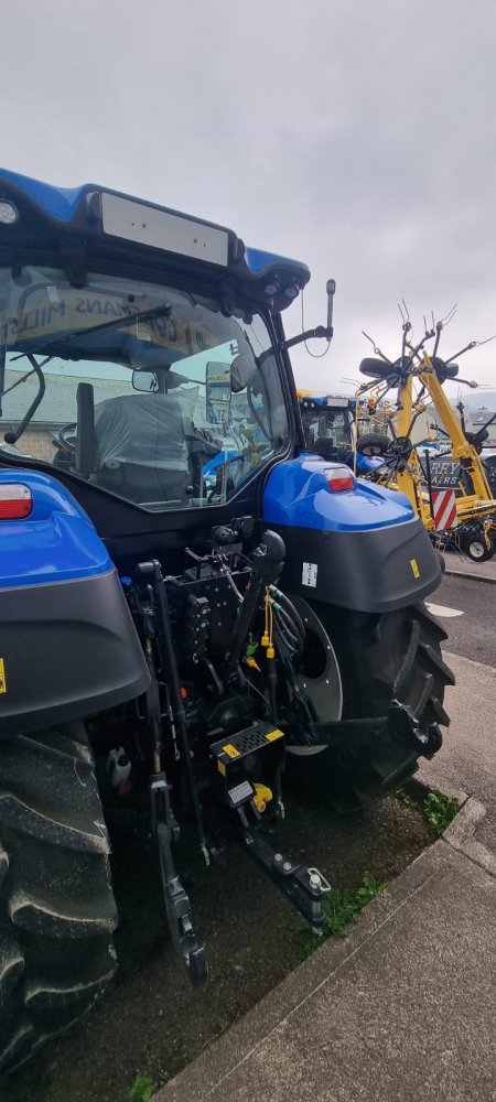 2025 New Holland T5.130 DC - photo 3