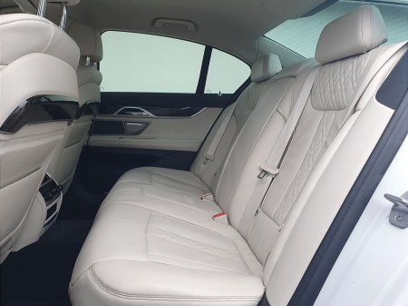2021 BMW 7-Series - photo 22