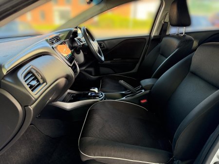 2016 Honda Grace - photo 14