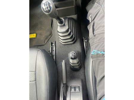 2025 Suzuki Jimny - photo 8