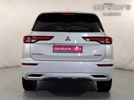 2024 Mitsubishi Outlander - photo 4