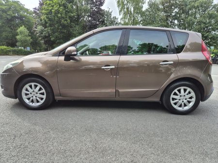 2010 Renault Scenic - photo 5