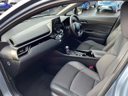 2023 Toyota C-HR - photo 6