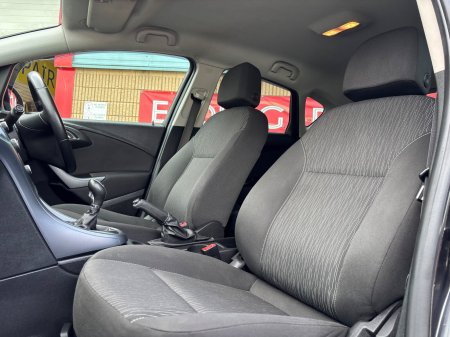 2013 Vauxhall Astra - photo 10