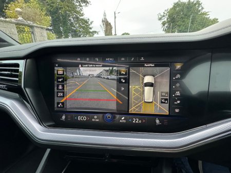 2024 Volkswagen Touareg - photo 24