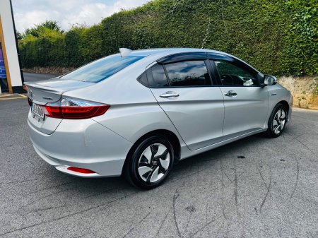 2015 Honda Grace - photo 10