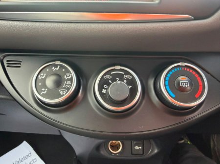 2019 Toyota Yaris - photo 18
