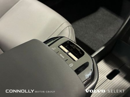 2025 Volvo EX30 - photo 17