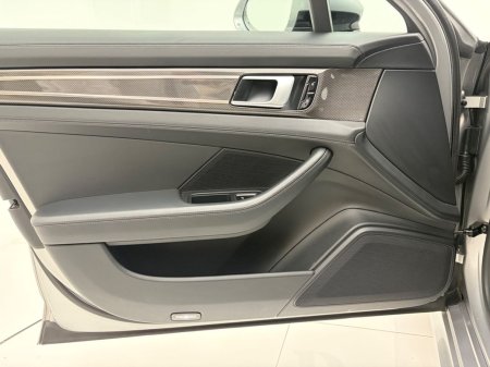 2018 Porsche Panamera - photo 17
