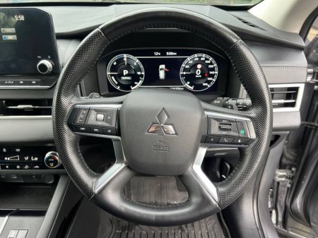 2022 Mitsubishi Outlander - photo 4