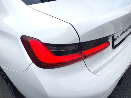 2025 BMW 3-Series - photo 20