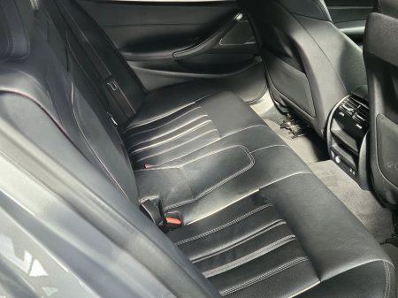 2022 BMW 5-Series - photo 7