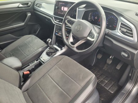 2023 Volkswagen T-Roc - photo 5