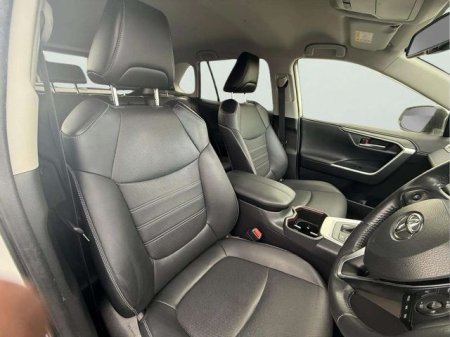 2022 Toyota RAV4 - photo 12