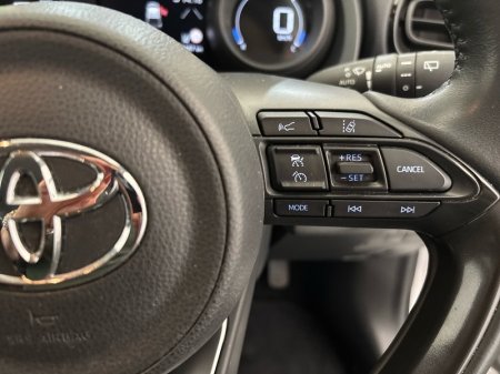 2024 Toyota Yaris - photo 13