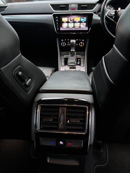 2021 Skoda Superb - photo 30