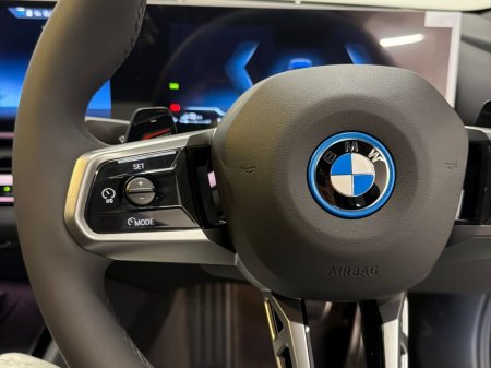 2026 BMW 5-Series - photo 16
