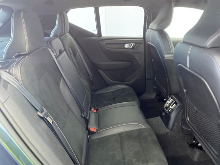 2021 Volvo XC40 - photo 4
