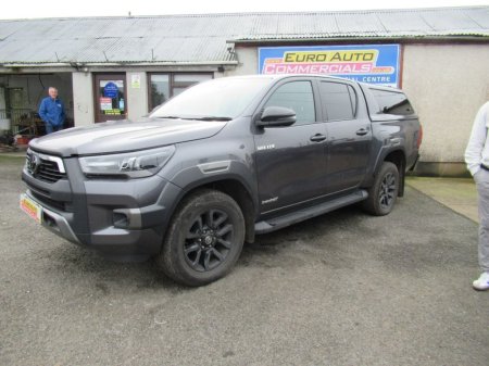 2023 Toyota Hilux - photo 3