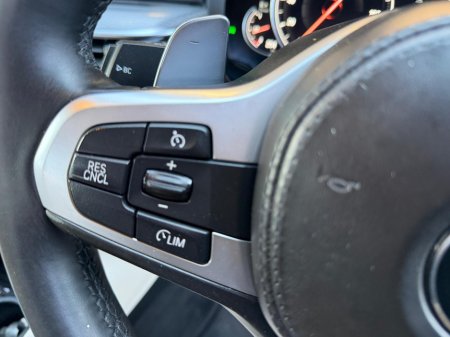 2018 BMW 5-Series - photo 16