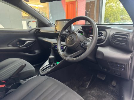 2020 Toyota Yaris - photo 13