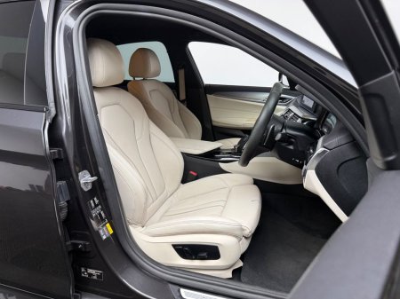 2018 BMW 5-Series - photo 10
