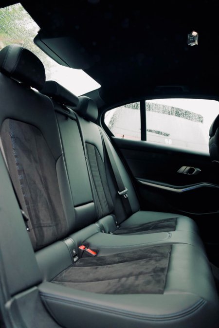 2022 BMW 3-Series - photo 19
