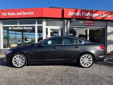2011 Jaguar XF - photo 3