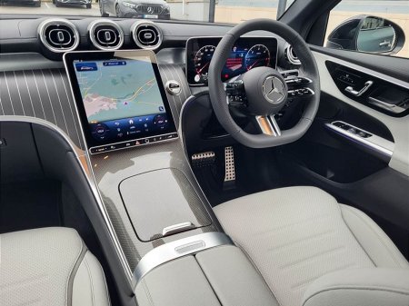 2027 Mercedes-Benz GLC - photo 10