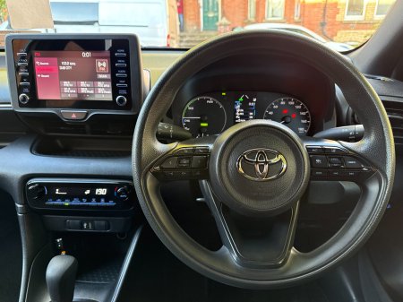 2022 Toyota Yaris - photo 14