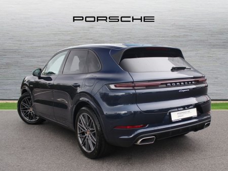 2026 Porsche Cayenne - photo 2