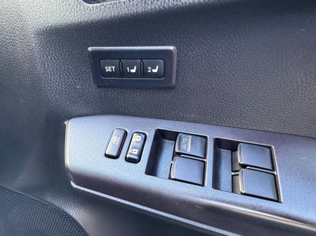 2018 Toyota RAV4 - photo 17