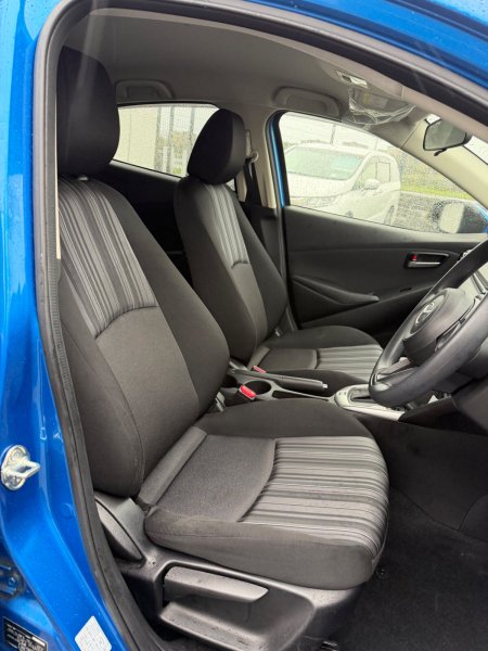2017 Mazda Demio - photo 6