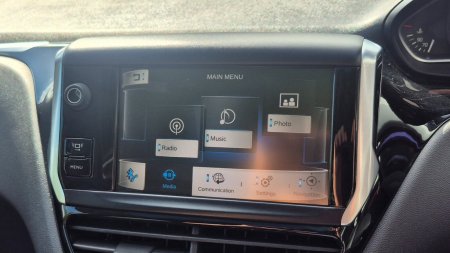 2013 Peugeot 208 - photo 30