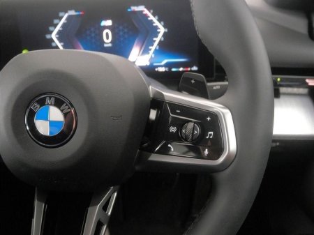2025 BMW 5-Series - photo 18