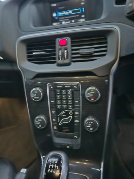 2018 Volvo V40 - photo 17