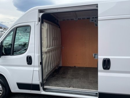 2025 Toyota Proace - photo 7