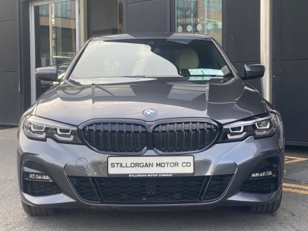 2022 BMW 3-Series - photo 2