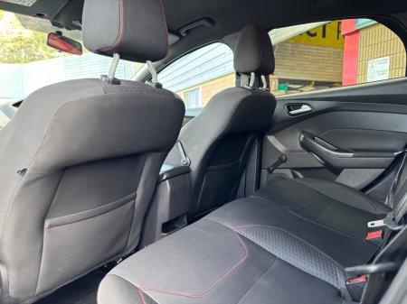 2017 Ford Focus - photo 12