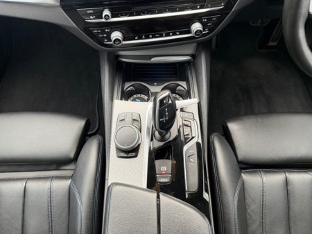 2019 BMW 5-Series - photo 10