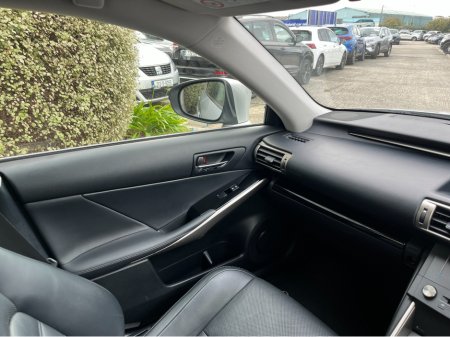 2015 Lexus IS - photo 15