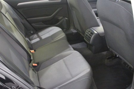 2017 Volkswagen Passat - photo 26